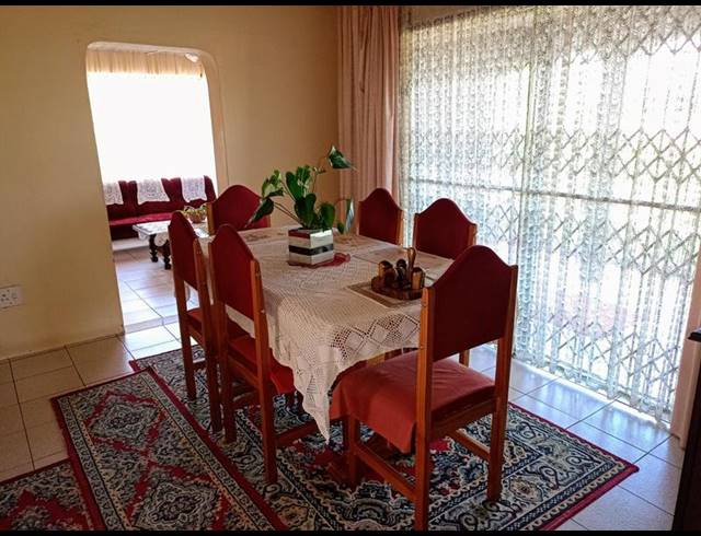 3 BEDROOM HOUSE FOR SALE IN SHALLCROSS